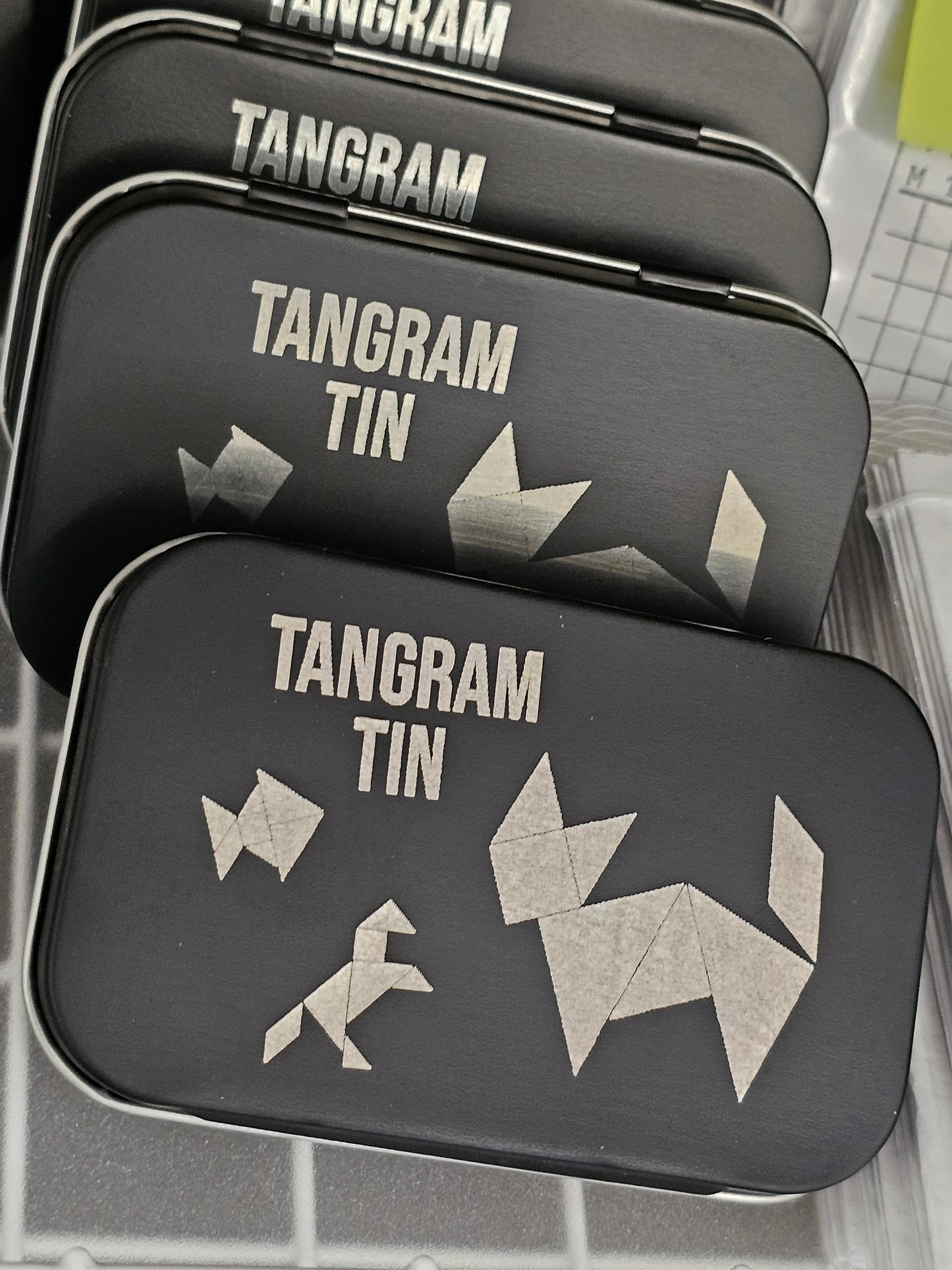 Tangram Tin